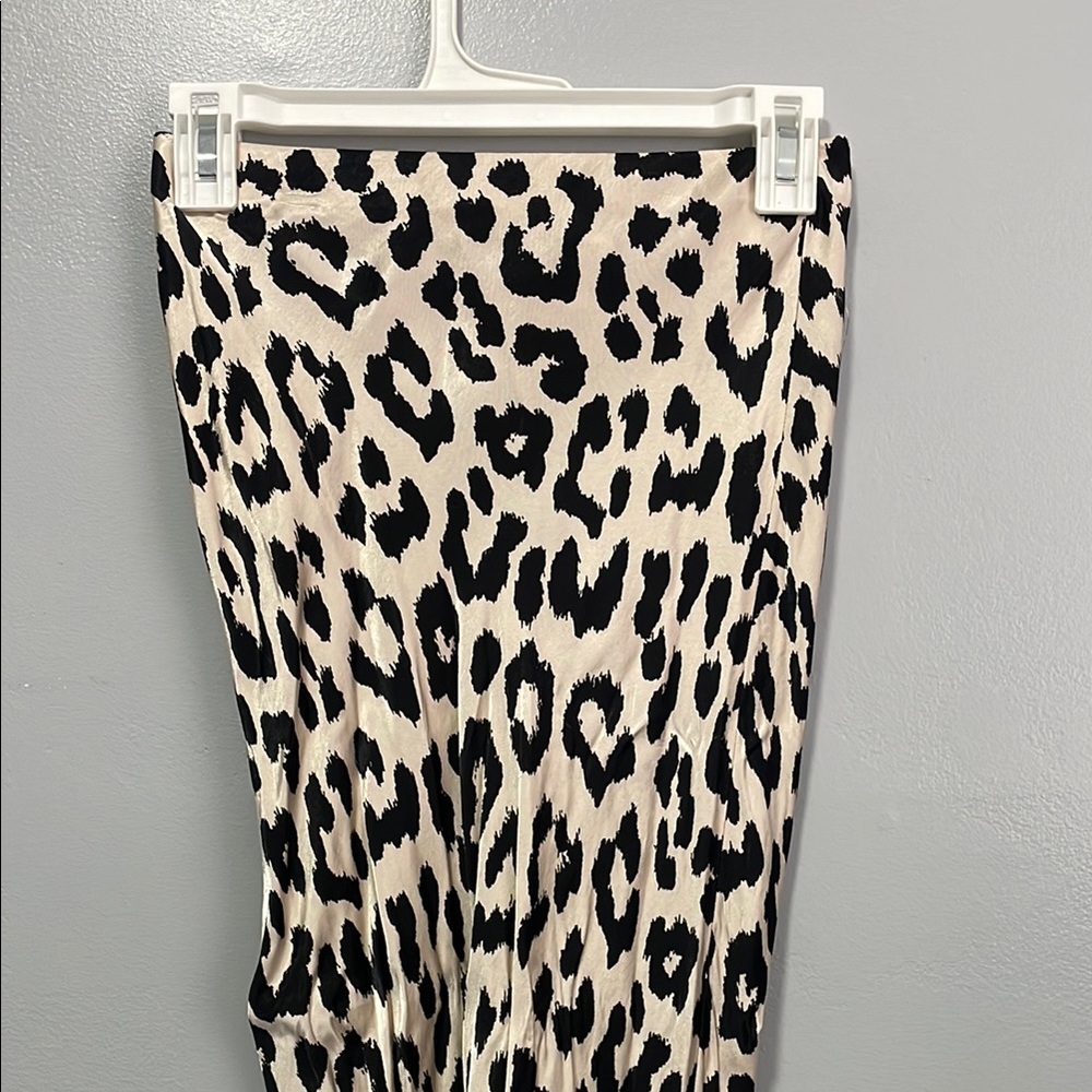 Chic Animal Print Skirt